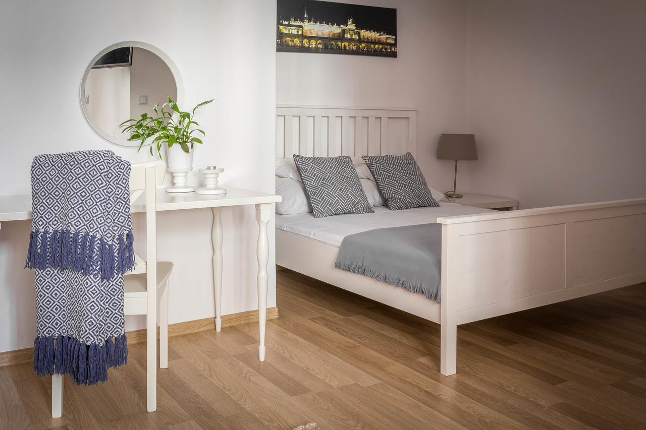 Fragola Budget Apartments & Rooms Cracovia Esterno foto